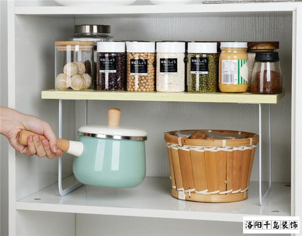 內(nèi)置分層架，櫥柜更能裝